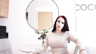 Lola_James_Mommy-prende-la-tua-verginità